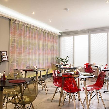 Urbano Hotel By Roots Wiaboman المظهر الخارجي الصورة