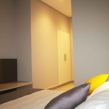 Urbano Hotel By Roots Wiaboman المظهر الخارجي الصورة