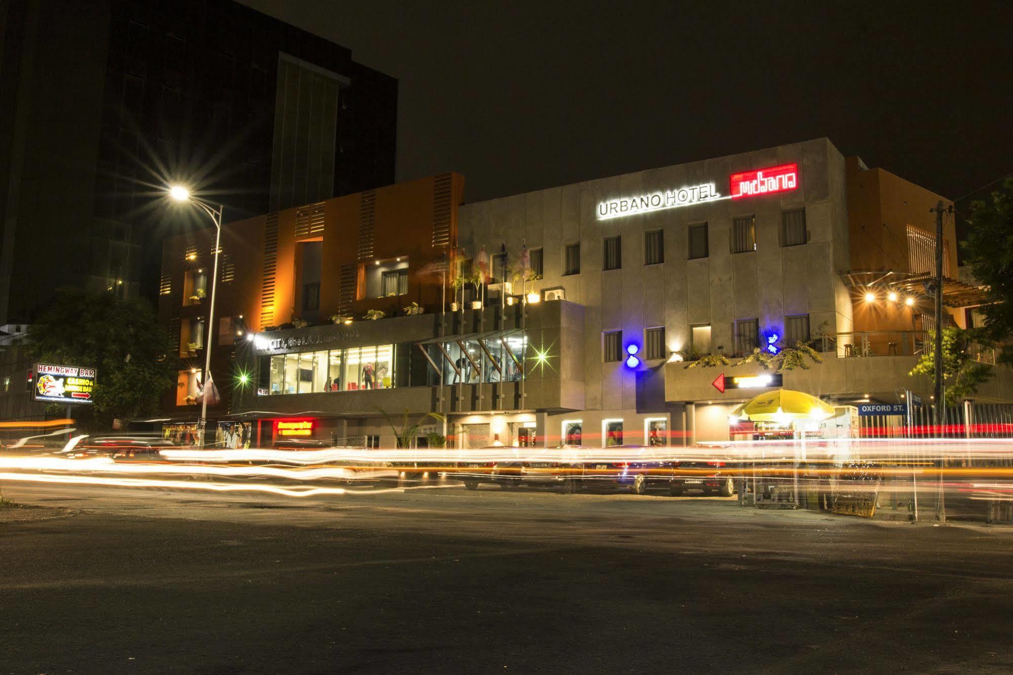 Urbano Hotel By Roots Wiaboman المظهر الخارجي الصورة
