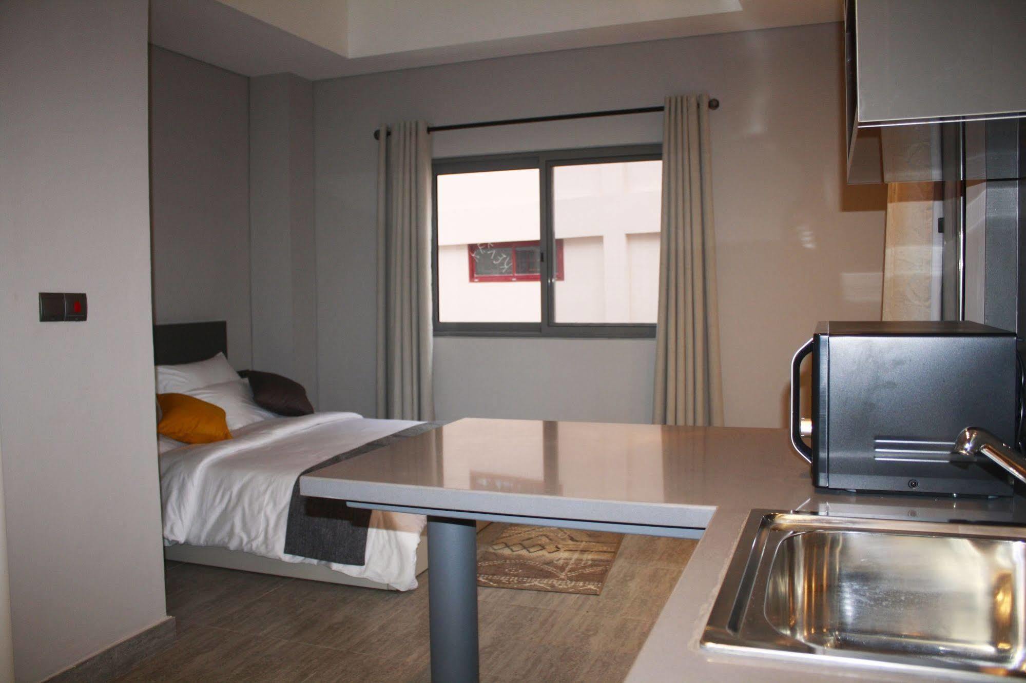 Urbano Hotel By Roots Wiaboman المظهر الخارجي الصورة